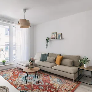 Apartamento Corvin With Balcony And Ac, Budapest